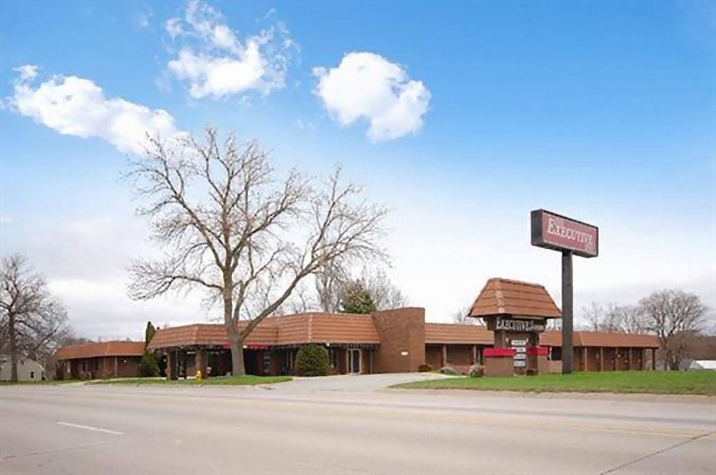 ホテル アメリカズ ベスト バリュー イン ウエブスター シティ Webster City エクステリア 写真